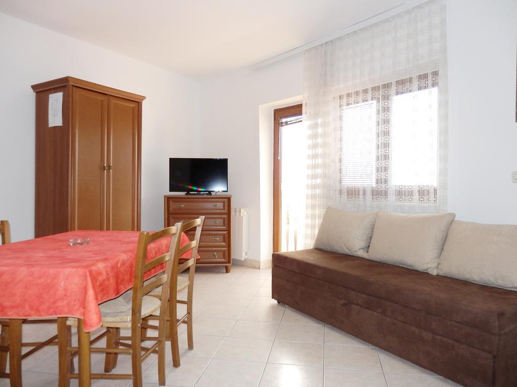 Apartments Idila เมดูลิน ภายนอก รูปภาพ